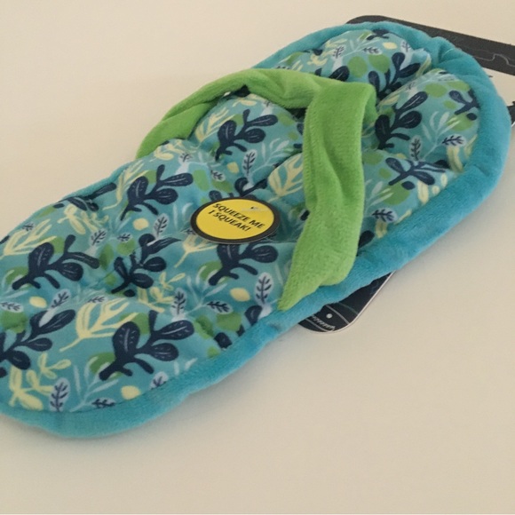 NEW Dog Toy with Squeakers Flip Flop Sandal | Kensington Kennel Club - Picture 4 of 5